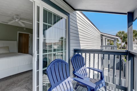 Condo, 3 Bedrooms | Property grounds