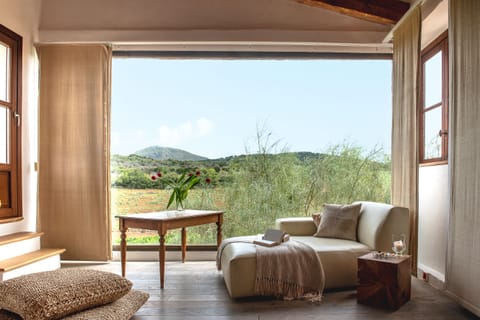 Suite (Es Sostre) | Premium bedding, down comforters, minibar, in-room safe