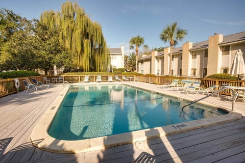 St. Simons Island Vacation Rental | 3BR | 1.5BA | 1,200 Sq Ft | Stairs Required