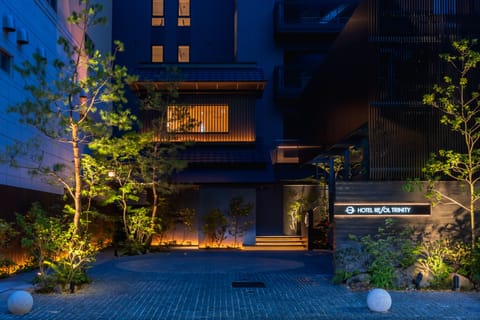 Front of property - evening/night
