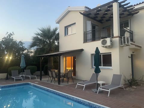 evening view rear of Artemis