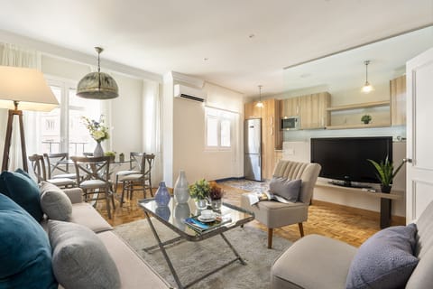Apartment (2 Bedrooms) | Living area | 32-inch flat-screen TV with cable channels, TV