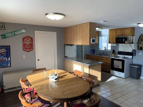 Cabin20in20the20Woods208