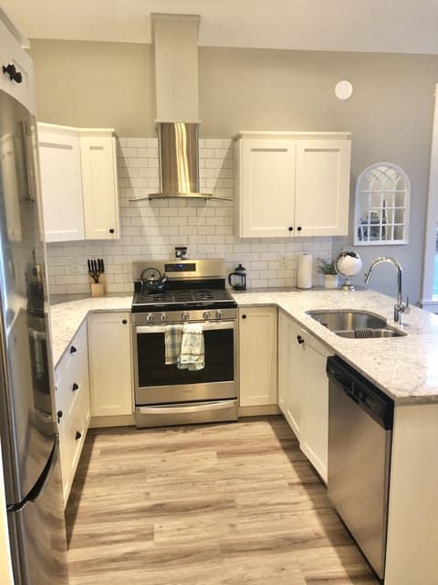 Large kitchen with everything you need