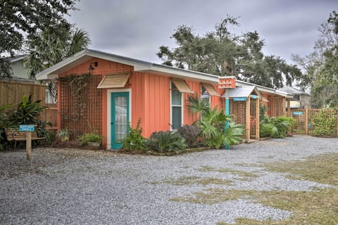 Bay St. Louis Vacation Rental | Studio | 1BA | Step-Free Access | 300 Sq Ft