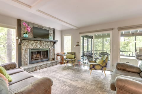 Osage Beach Vacation Rental | 4BR | 4.5BA | 2,700 Sq Ft | 1 Step Required