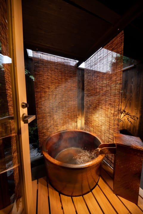 Private Vacation Home | Bathroom | Combined shower/tub, rainfall showerhead, free toiletries, hair dryer