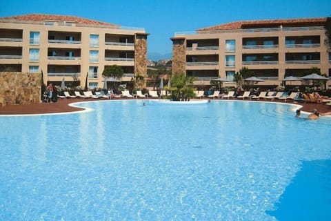 Holiday Home Swimming Pool