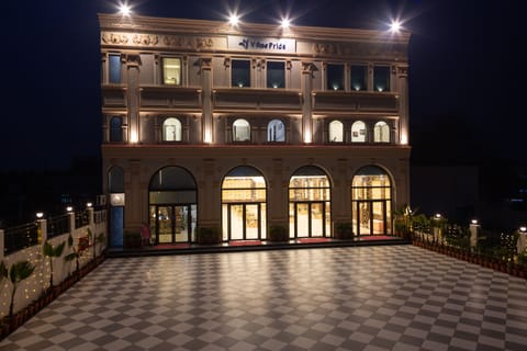 Front of property - evening/night