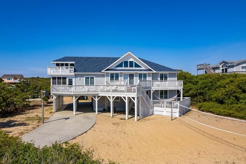 Oceanfront-Semi Outer Banks Rental 2022