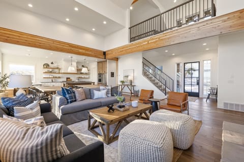 Black Timber Lodge-Living Room and Kitchen