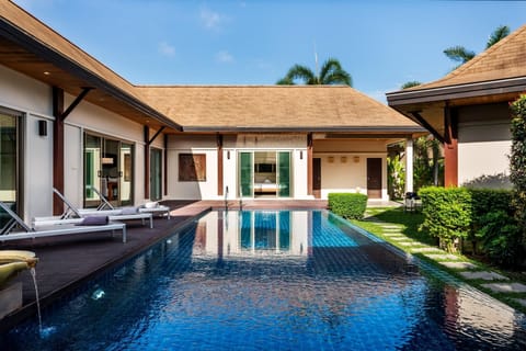 Villa, Kitchen | Front of property