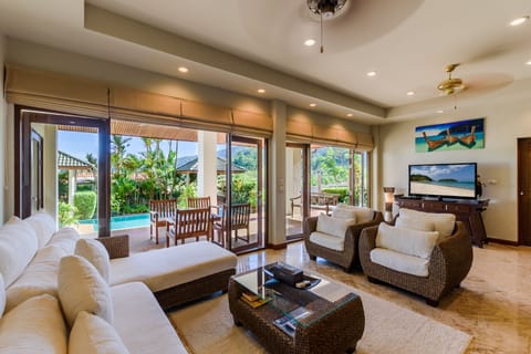 Villa, 2 Bedrooms, Non Smoking, Kitchen | Living area | 40-inch LED TV with cable channels, TV, DVD player