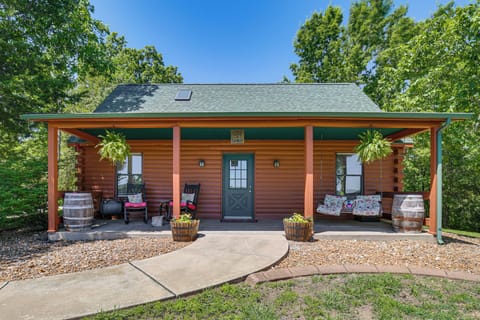 Defiance Vacation Rental | 1BR | 1BA | 900 Sq Ft | Step-Free Access