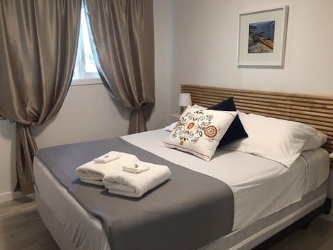 Basic Room, 1 Double Bed | Premium bedding, desk, blackout drapes, iron/ironing board (on request)