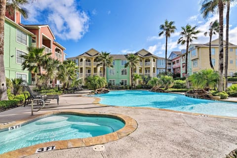 Galveston Vacation Rental | 1BR | 1BA | Steps Required | 750 Sq Ft