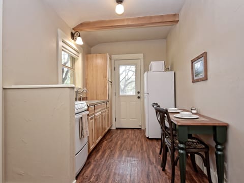 Seating area for two in kitchen