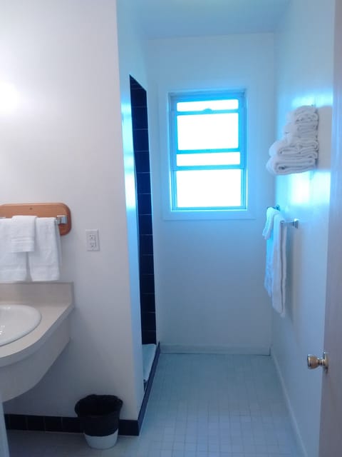 Room, 2 Queen Beds, Kitchenette, Bay View | Bathroom | Shower, free toiletries, hair dryer, towels