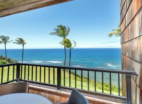 Your private lanai at Sealodge D7 has a beautiful, expansive view of the Pacific Ocean. It's the perfect spot for quiet mornings and laidback evenings by the water!