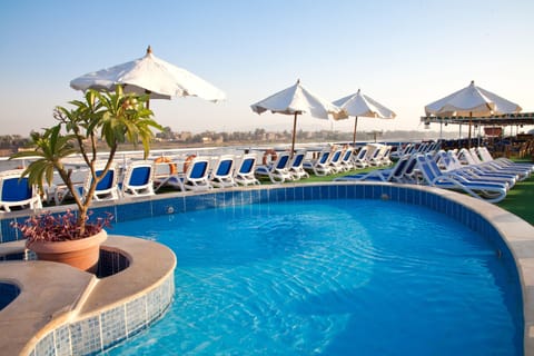 Outdoor pool, sun loungers