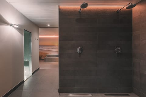 Couples treatment rooms, Turkish bath, aromatherapy, massages