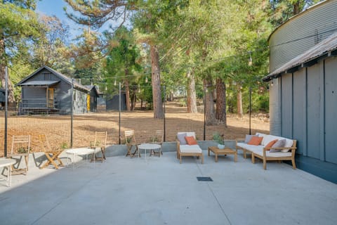 The barn has a seating area, BBQ and fireplaces to share with other guests