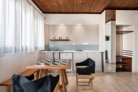 Apartment | Private kitchenette | Fridge, stovetop, coffee/tea maker, electric kettle