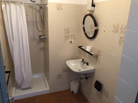 Double Room, Private Bathroom (External) | Bathroom | Shower, hair dryer, bidet, towels