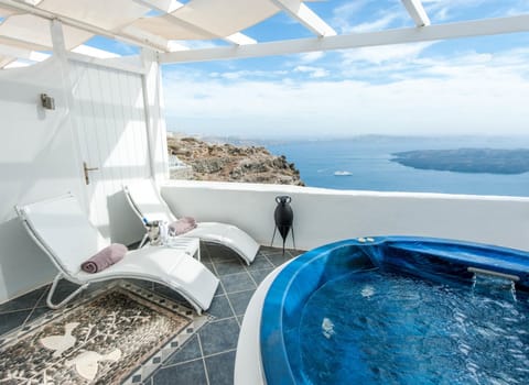 Junior Suite, Jetted Tub, Sea View (Meltemi) | Outdoor spa tub