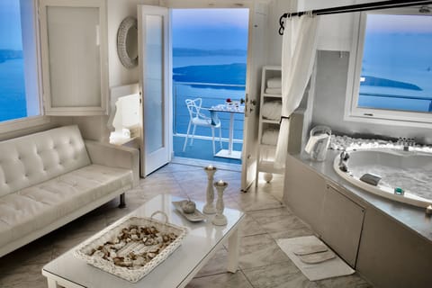 Honeymoon Suite, Jetted Tub, Sea View (Aegeo) | View from room