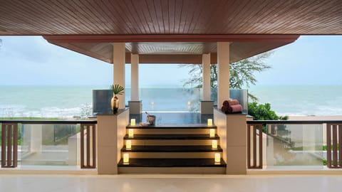 Royal Penthouse, 3 Bedrooms, Jetted Tub, Sea View | Minibar, in-room safe, desk, laptop workspace