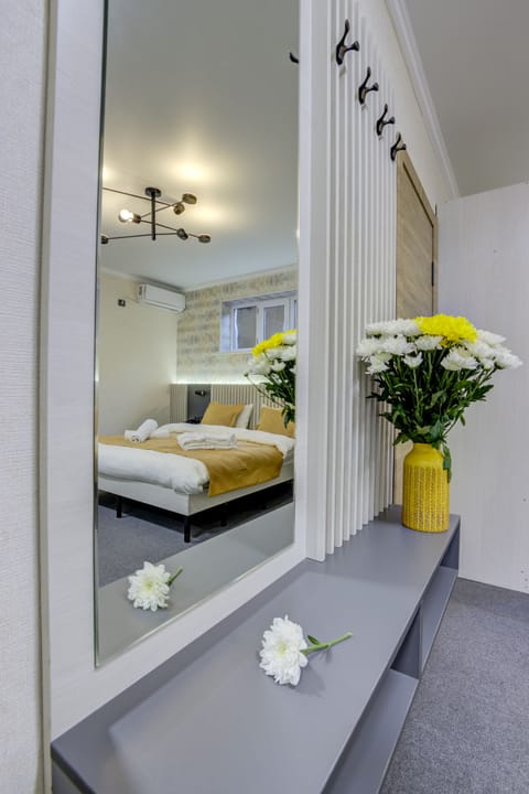 Deluxe Room, Non Smoking, Air conditioning | Premium bedding, individually decorated, individually furnished, desk
