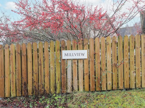 Cottage | Property grounds