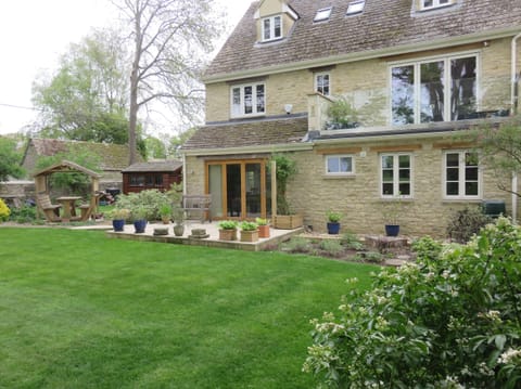 Cottage | Interior