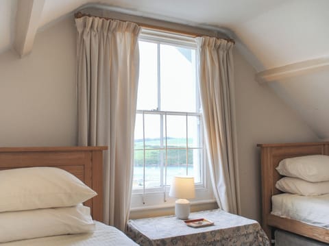 Cottage | 3 bedrooms, individually decorated, individually furnished, free WiFi