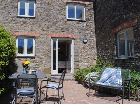 Cottage | Outdoor dining