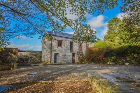 Welcome to The Threshing Barn, Truro.
