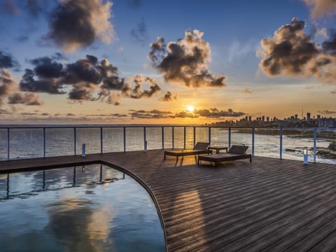 Outdoor pool, sun loungers