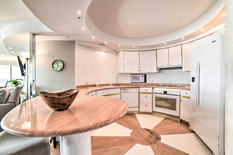 Kitchen | Fully Equipped