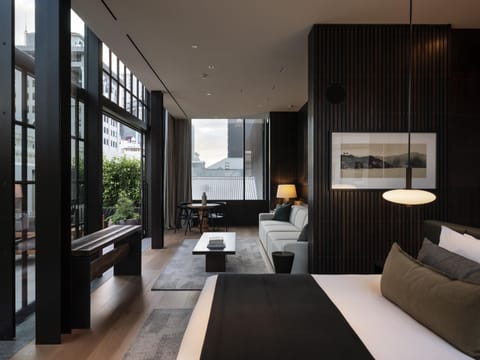 Poraenui Suite King | Premium bedding, minibar, in-room safe, desk