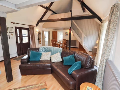 Cottage | Living area