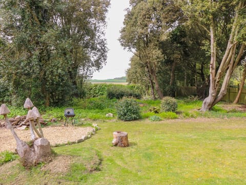 Cottage | Property grounds