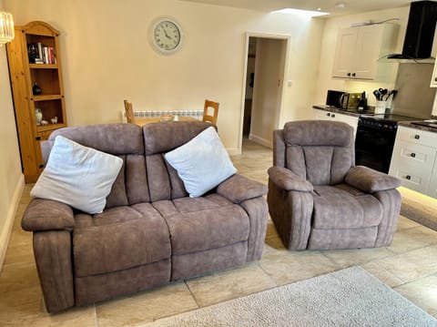 Cottage | Living area