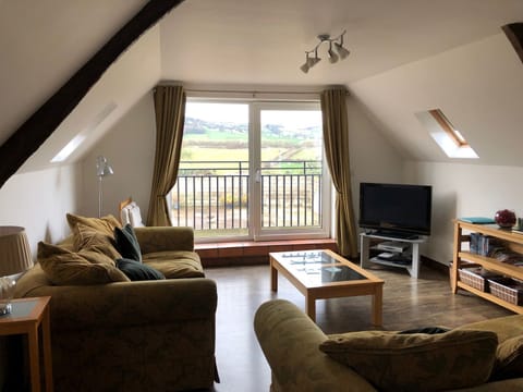 Cottage | Living room | TV