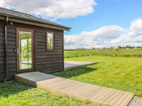 Cottage | Property grounds