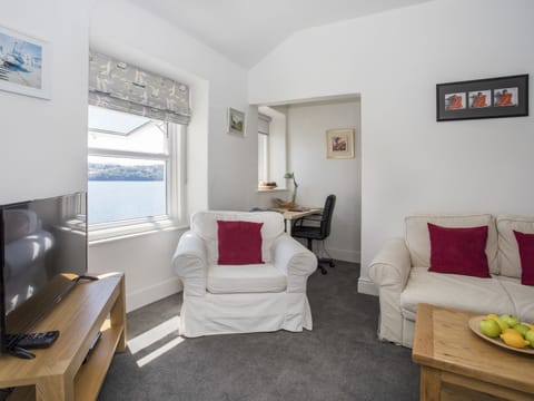 Cottage | 2 bedrooms, individually decorated, individually furnished, free WiFi