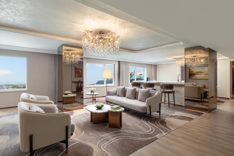 Premium bedding, down comforters, minibar, in-room safe