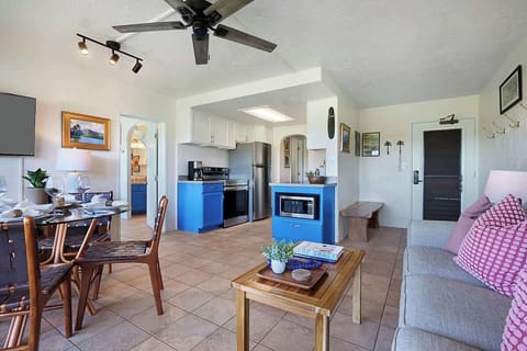 A garden stroll leads straight to sparkling waters