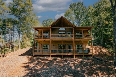 Welcome to Flamingo Mountain Lodge!