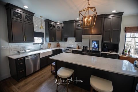 We love entertaining at the cottage, and this kitchen will not disappoint. 